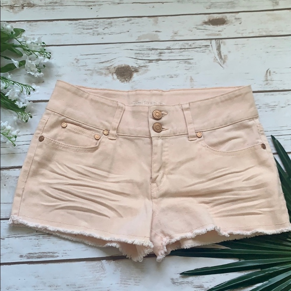 Women’s Peach Refugee Denim Cut Off Shorts